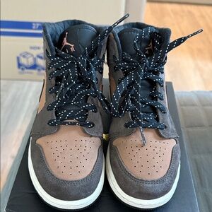 Air Jordans browns beautiful youth size 5.5